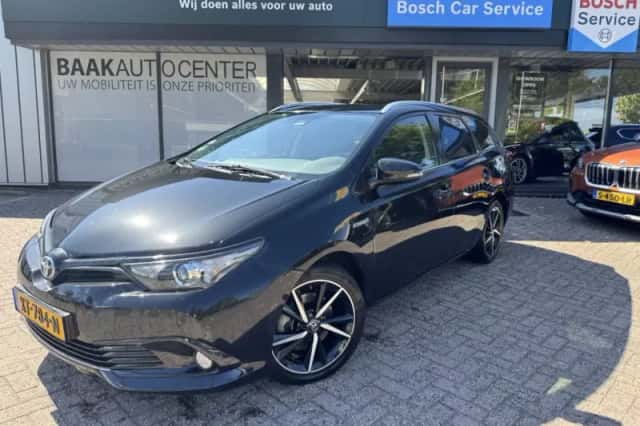 Toyota Auris (2019) thumbnail 1