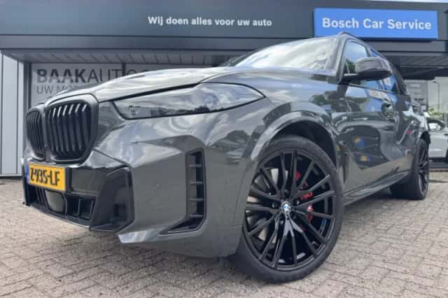 BMW X5 (2024) thumbnail 2