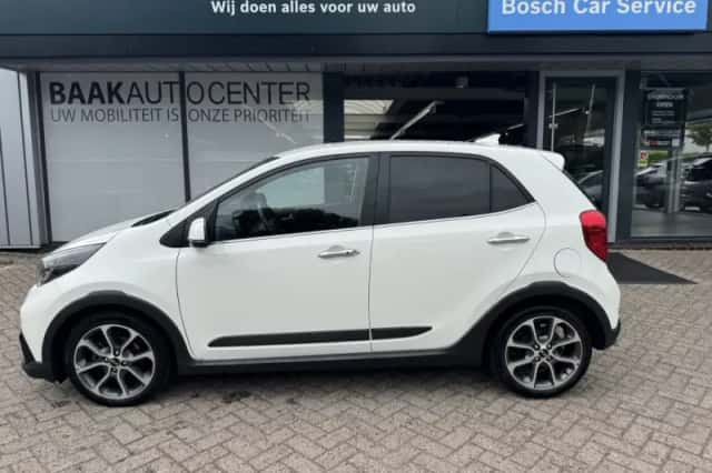 Kia Picanto (2021) thumbnail 3