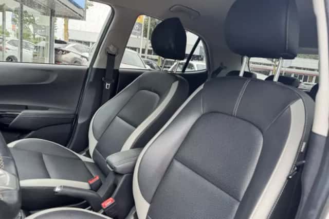 Kia Picanto (2021) thumbnail 6