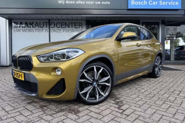 BMW X2 (2018) thumbnail 2