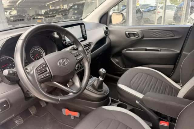 Hyundai i10 (2021) thumbnail 4