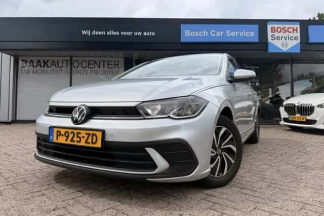 Volkswagen Polo (2022) thumbnail 2