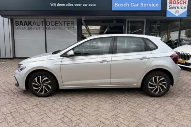 Volkswagen Polo (2022) thumbnail 3