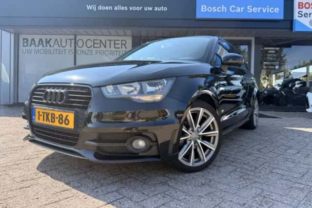 Audi A1 (2014) thumbnail 2