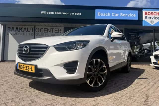 Mazda CX-5 (2017) thumbnail 2