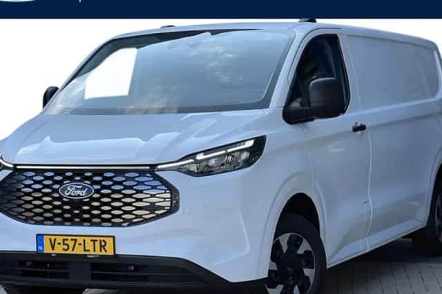 Ford E-Transit Custom (2025) thumbnail 1