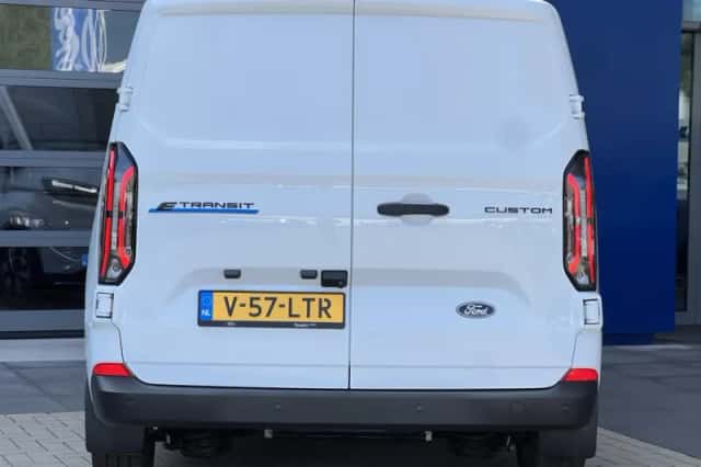 Ford E-Transit Custom (2025) thumbnail 6