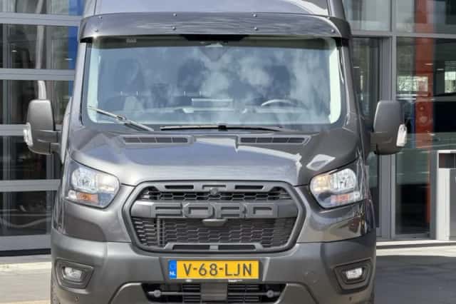 Ford Transit (2024) thumbnail 4