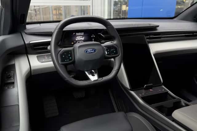 Ford Capri (2026) thumbnail 2