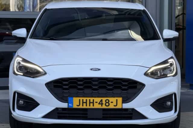Ford Focus (2021) thumbnail 4
