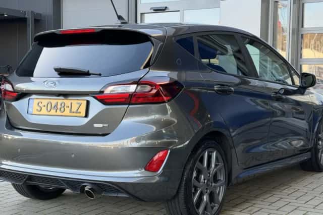 Ford Fiesta (2023) thumbnail 3