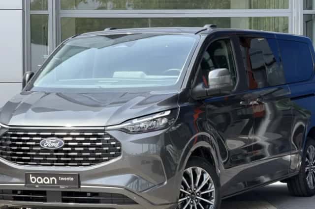 Ford Tourneo Custom (2025) thumbnail 1