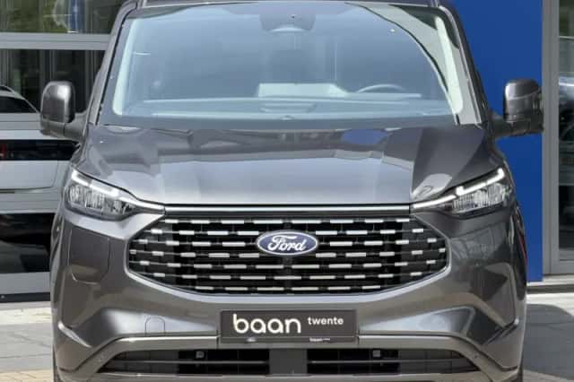 Ford Tourneo Custom (2025) thumbnail 4