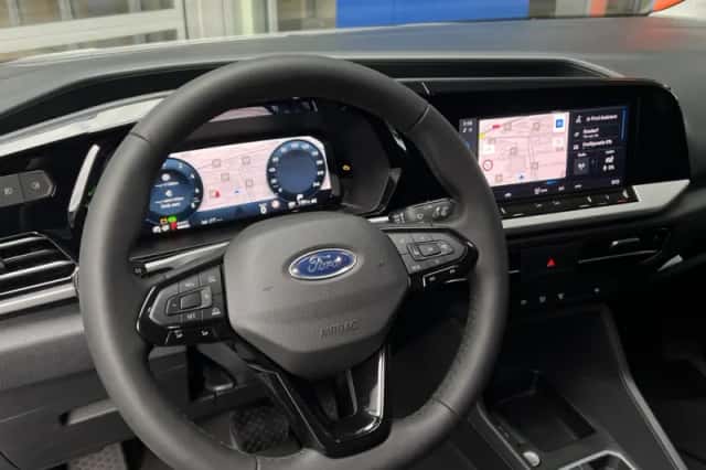 Ford Transit Connect (2024) thumbnail 2