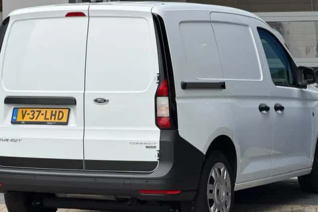 Ford Transit Connect (2024) thumbnail 3