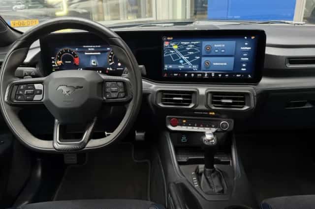 Ford Mustang (2024) thumbnail 2