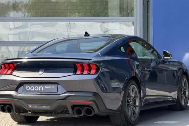 Ford Mustang (2024) thumbnail 3