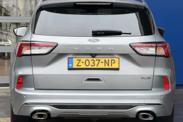Ford Kuga (2022) thumbnail 5