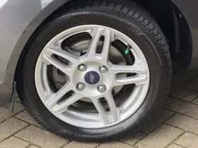 Ford Fiesta (2016) thumbnail 8