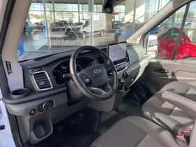 Ford Transit (2024) thumbnail 4