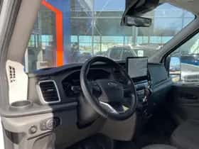 Ford Transit (2024) thumbnail 3