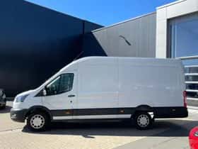 Ford Transit (2024) thumbnail 5