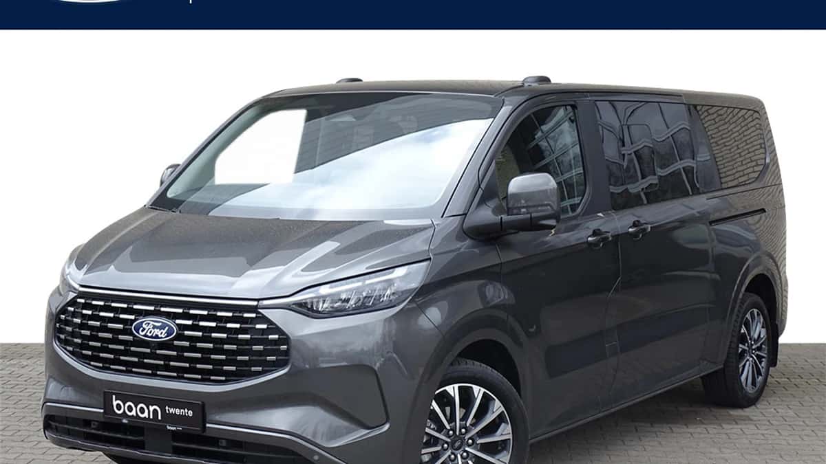 Ford Tourneo Custom (2025) — foto 1