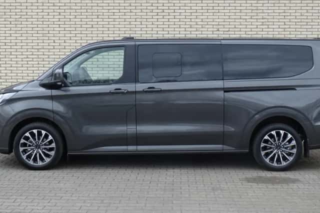 Ford Tourneo Custom (2025) thumbnail 4