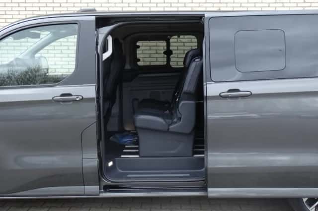 Ford Tourneo Custom (2025) thumbnail 6