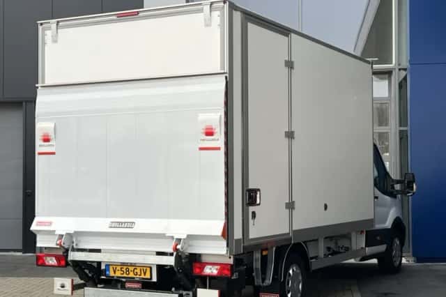 Ford Transit (2024) thumbnail 4
