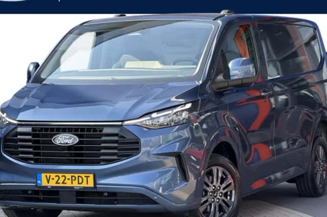 Ford Transit Custom (2024) thumbnail 1