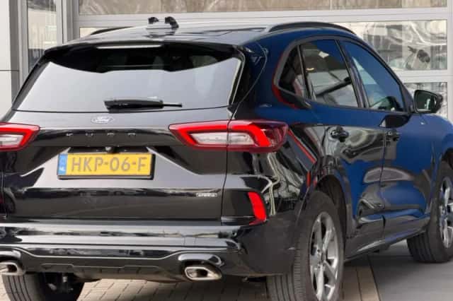 Ford Kuga (2025) thumbnail 3