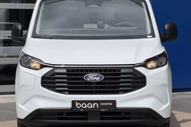 Ford Transit Custom (2026) thumbnail 4