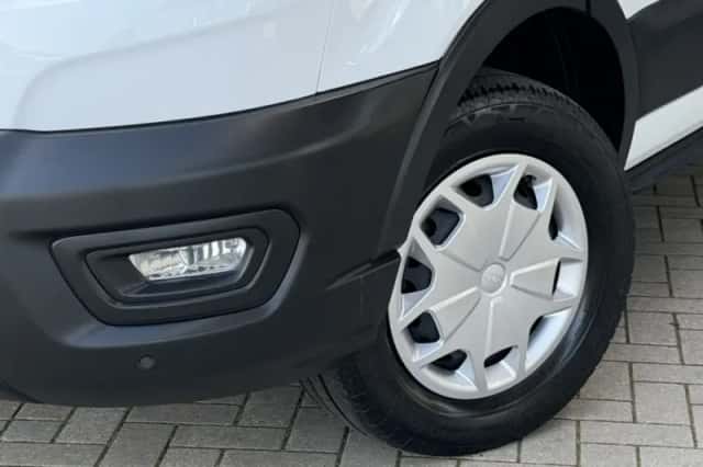 Ford Transit (2023) thumbnail 6