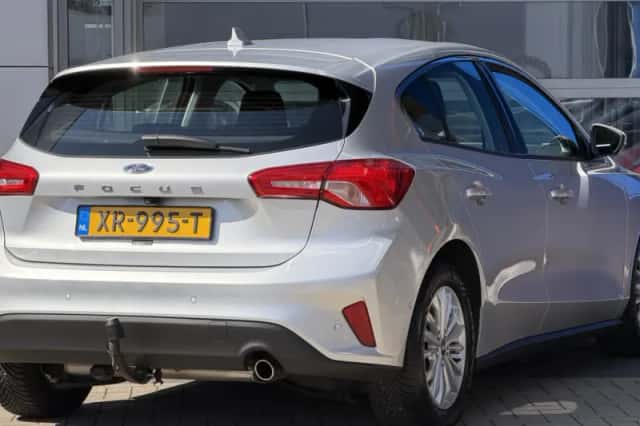 Ford Focus (2019) thumbnail 3