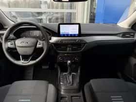 Ford Focus (2022) thumbnail 2