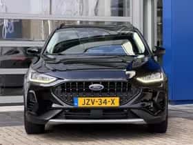 Ford Focus (2022) thumbnail 4