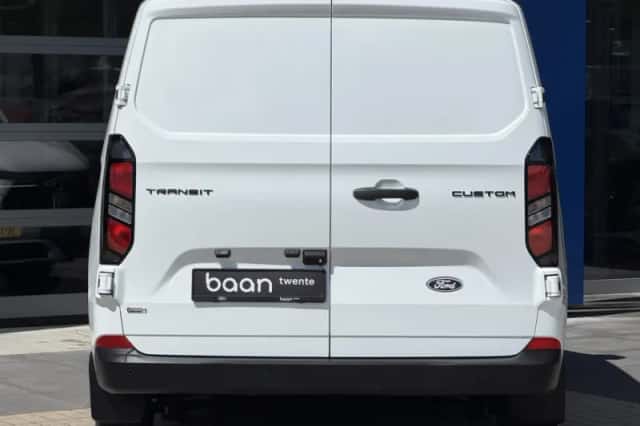 Ford Transit Custom (2025) thumbnail 3