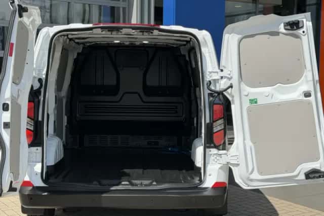 Ford Transit Custom (2025) thumbnail 6