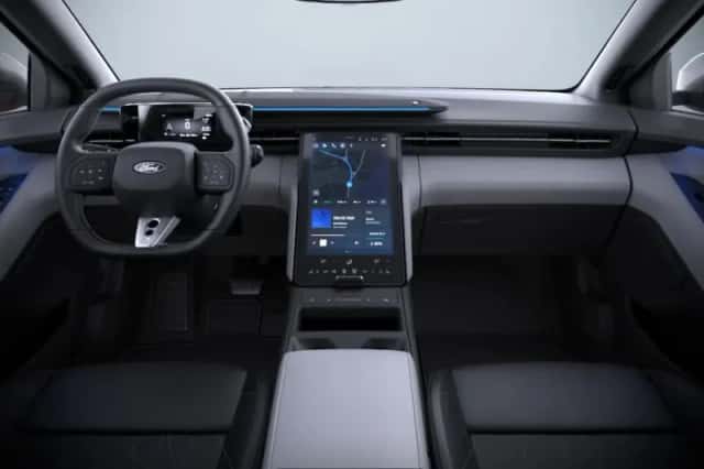 Ford Capri (2026) thumbnail 3