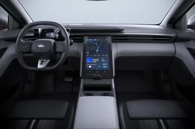 Ford Capri (2026) thumbnail 3