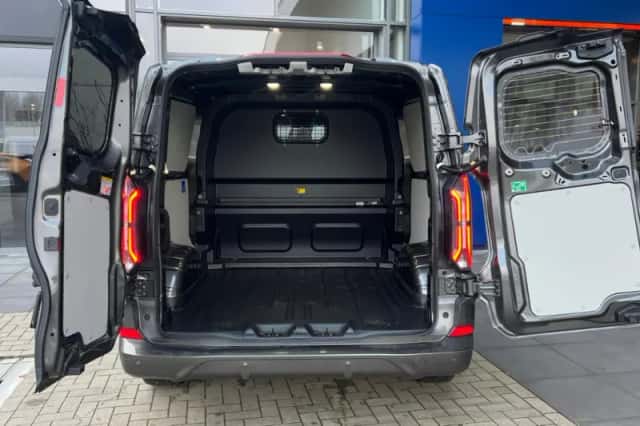 Ford Transit Custom (2026) thumbnail 6