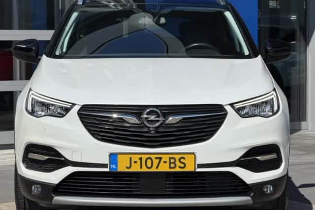 Opel Grandland X (2020) thumbnail 4