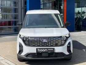 Ford E-Transit Courier (2026) thumbnail 5