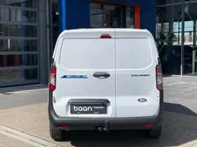 Ford E-Transit Courier (2026) thumbnail 7