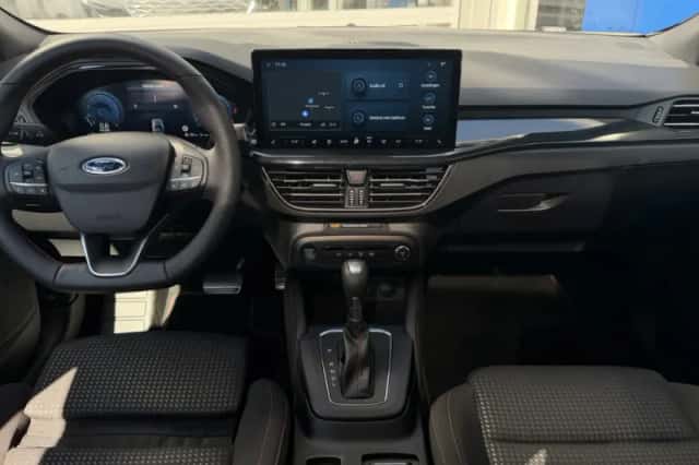 Ford Focus (2025) thumbnail 2