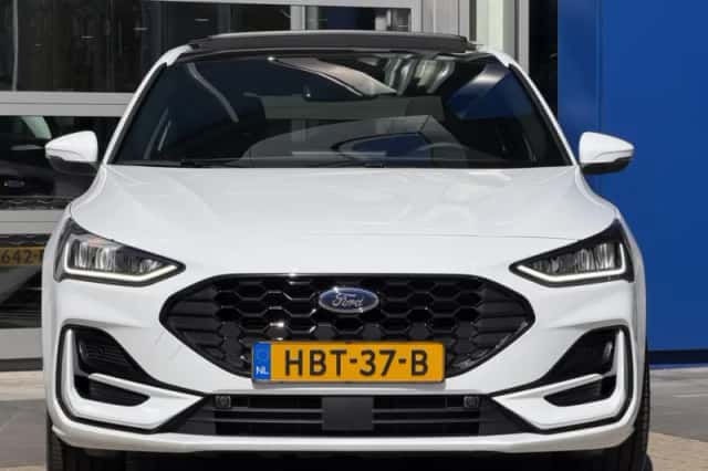 Ford Focus (2025) thumbnail 4