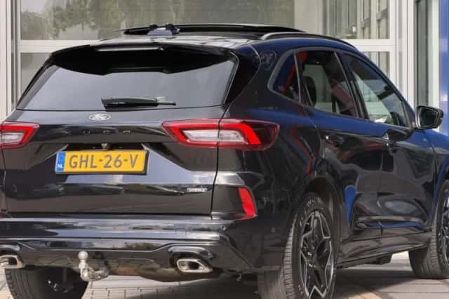 Ford Kuga (2024) thumbnail 3