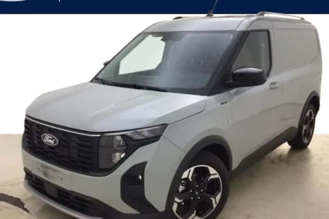 Ford Transit Courier (2023) thumbnail 1